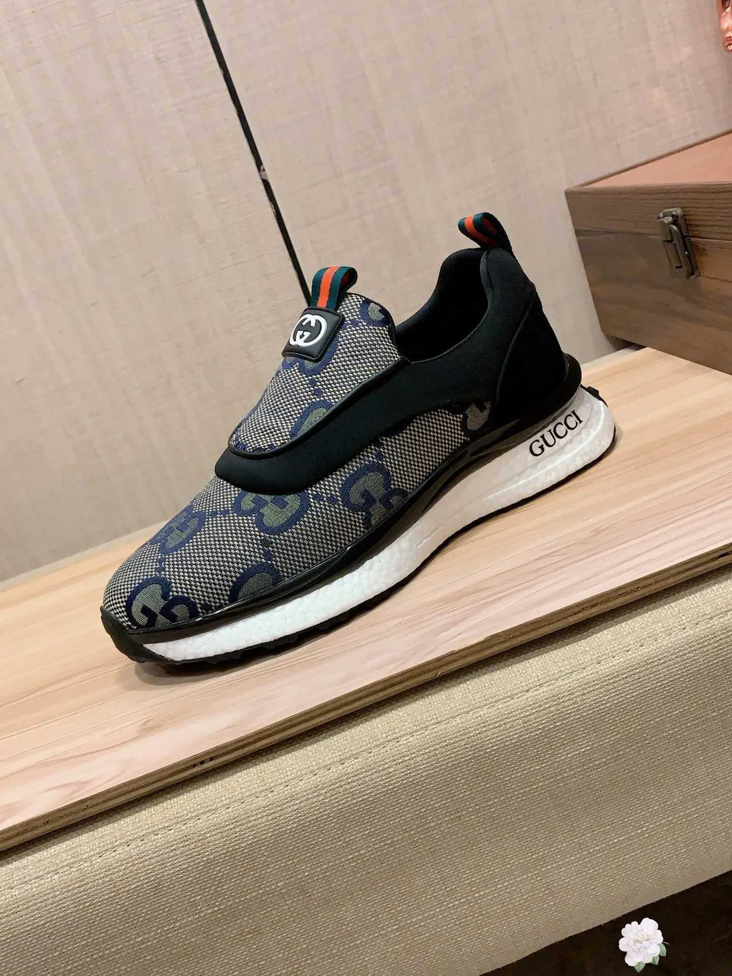 Men's men's shoes💰460💰💰🎩🎩[Lightning][Lightning] "Gucci*" The latest • popular casual shoes, top brand [seduce] luxury ~ purchasing agency, top ~ quality. [Strong] The upper is made of imported breathable cowhide with woven material ➕ breathable sheepskin feet (•) and fine workmanship. The original stylish and stylish soft rubber wear-resistant and non-slip outsole is light and comfortable on the feet. The real thing looks better when photographed. 004: Size: 38-44, 3️⃣ colors selected